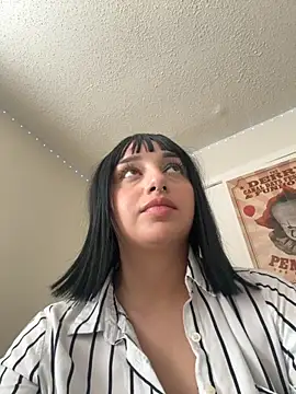 CharmingMaddie online show from October 27, 4:13 pm