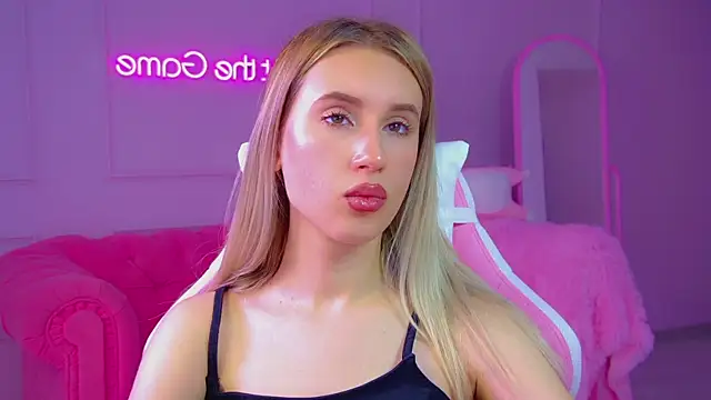 VictoriaHopsons online show from September 21, 6:45 am