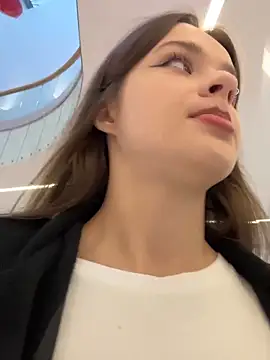 KittyQueeny online show from October 13, 2:20 pm