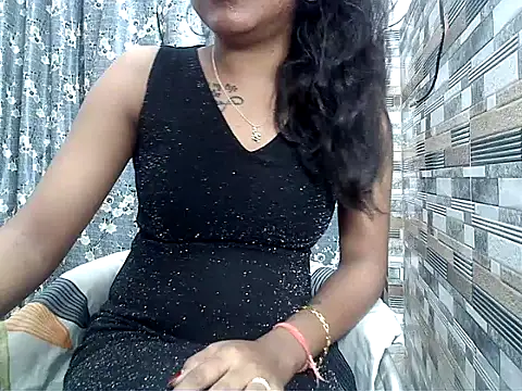 HOT AARVI11 online show from November 1, 4:11 pm