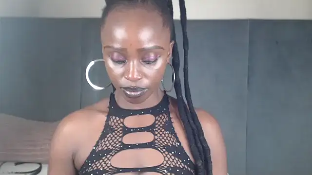 Jah-Queen online show from November 29, 10:25 pm