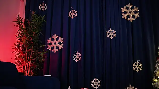  ChloeLee  online show from December 13, 7:53 pm