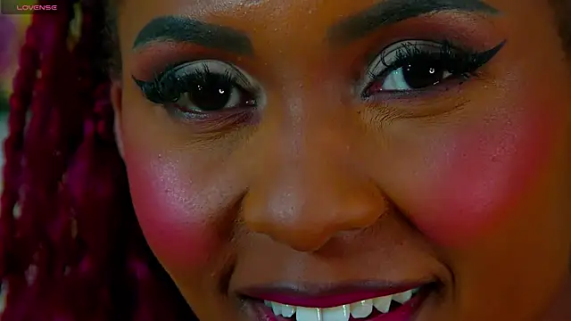 Snapshot of Izzie_Sugar chatting on September 21, 7:45 pm Izzie Sugar online show from September 21, 7:45 pm