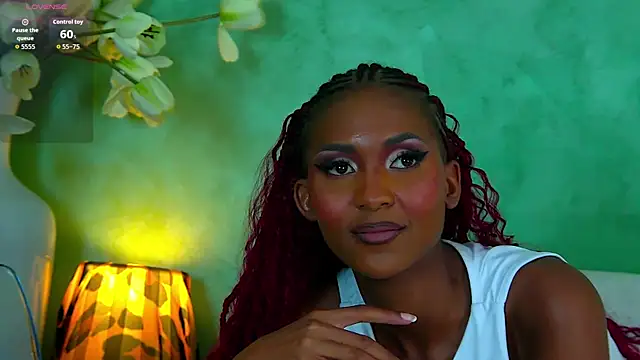 Snapshot of Izzie_Sugar chatting on September 13, 7:55 pm Izzie Sugar online show from September 13, 7:55 pm