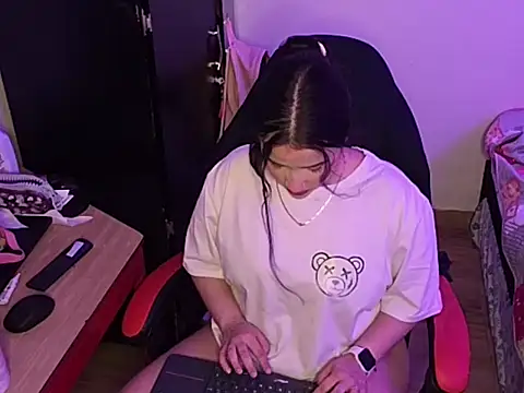 ChloeSnoww online show from September 27, 3:25 am