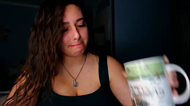 NikiWhite online show from October 15, 5:15 pm