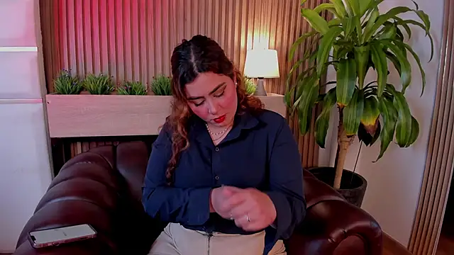 AdelaTaylor online show from September 12, 8:05 pm