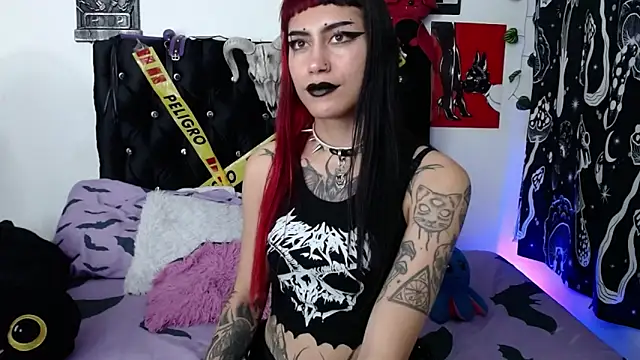 mayaREDdoll online show from March 4, 3:35 am