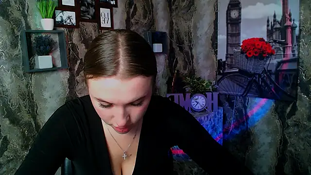 Snapshot of JuliaTopp_ chatting on October 4, 4:11 pm JuliaTopp  online show from October 4, 4:11 pm