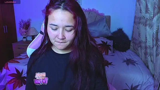 Leakitten online show from October 15, 1:30 am