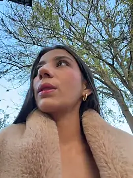 -juicy  online show from March 1, 10:42 pm