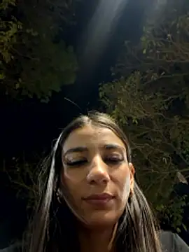 -juicy  online show from February 19, 11:47 pm