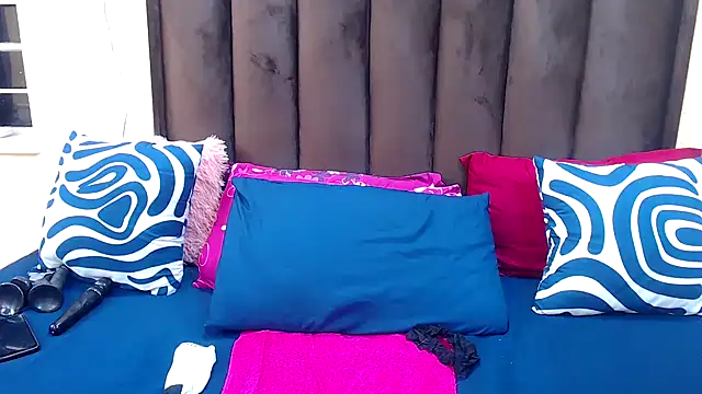 AfricanQueenxx40 online show from December 2, 5:59 pm