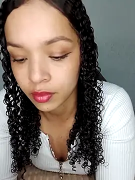 Yasmin777  online show from December 18, 12:37 am