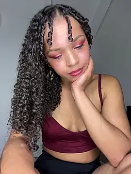 Yasmin777  online show from February 11, 11:39 pm