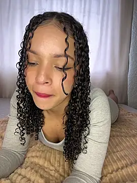 Yasmin777  online show from October 11, 8:11 pm