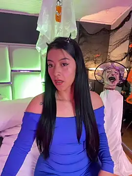 BellaFernandez   online show from October 30, 1:56 pm