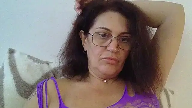 Snapshot of RubyyRosee chatting on October 20, 1:47 pm RubyyRosee online show from October 20, 1:47 pm