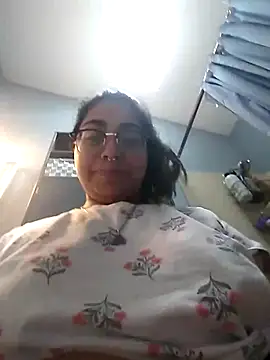 Lovelyrainn online show from September 24, 2:05 pm