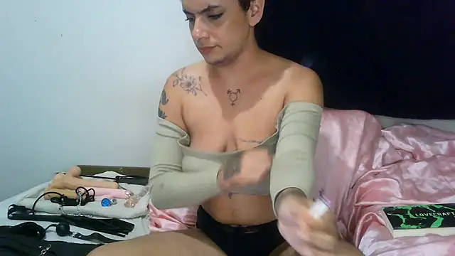 ttransviado online show from September 14, 4:43 am