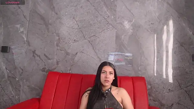 Megara 25 online show from November 1, 2:43 pm