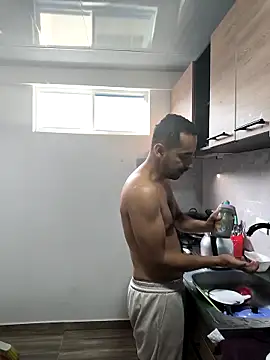 stivenlujan69 online show from November 5, 12:10 pm