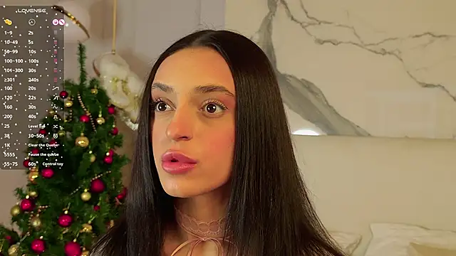 AdoraCortes online show from December 3, 5:10 am