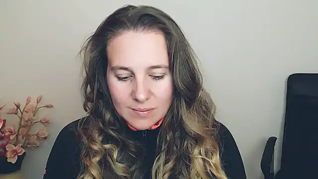 Snapshot of Darklure_ chatting on October 2, 9:20 pm Darklure  online show from October 2, 9:20 pm