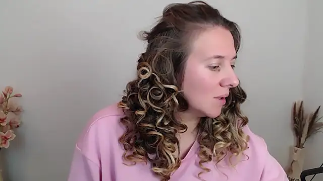 Snapshot of Darklure_ chatting on October 7, 10:25 pm Darklure  online show from October 7, 10:25 pm