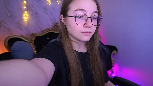 ArrinaWairr online show from February 5, 9:34 am