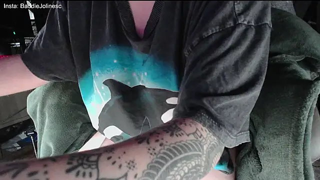 BaddieJoline online show from October 31, 8:13 pm