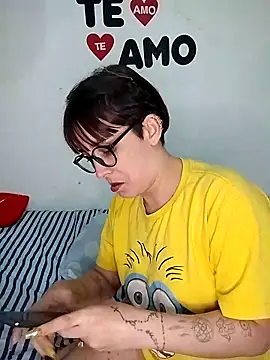 Snapshot of cacaucat chatting on September 27, 2:30 am cacaucat online show from September 27, 2:30 am