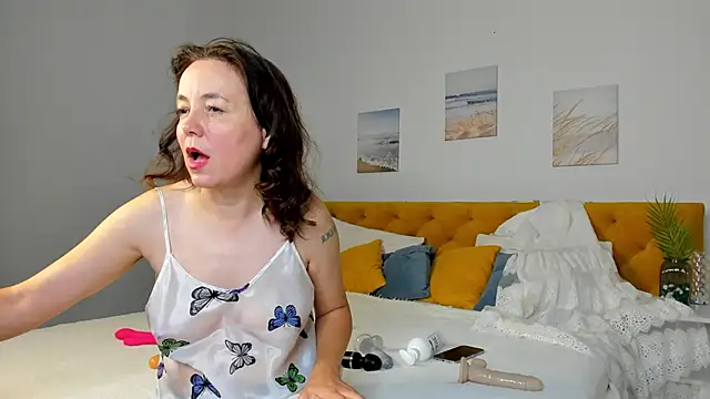 Kira Adler online show from October 10, 2:16 am