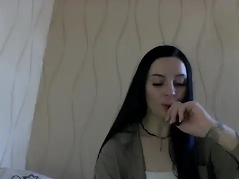 Lulii24 online show from December 18, 1:05 pm