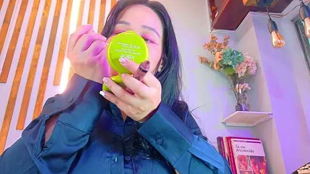 Jennifer Vega1 online show from October 9, 10:03 pm