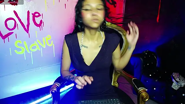 Sweettpleasure online show from October 25, 2:25 pm