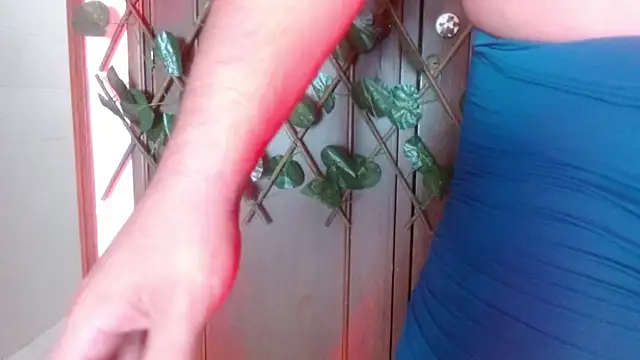 naomi campbel  online show from September 30, 8:46 pm