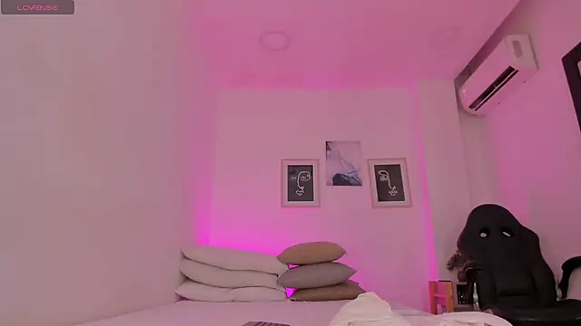 Anastasia lauren online show from October 18, 8:10 pm