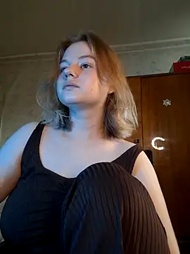 Snapshot of SlipperSherry chatting on October 6, 10:10 am SlipperSherry online show from October 6, 10:10 am