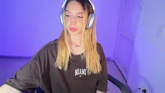 Alina Lee t online show from November 28, 2:47 am