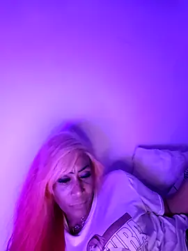 iamlalamilano online show from February 10, 10:02 pm