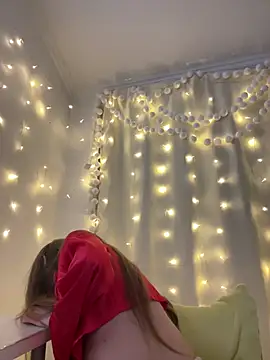 LucieMack online show from January 17, 2:57 pm