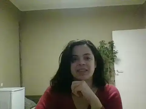 ITALIANASISIXX online show from February 3, 4:45 pm