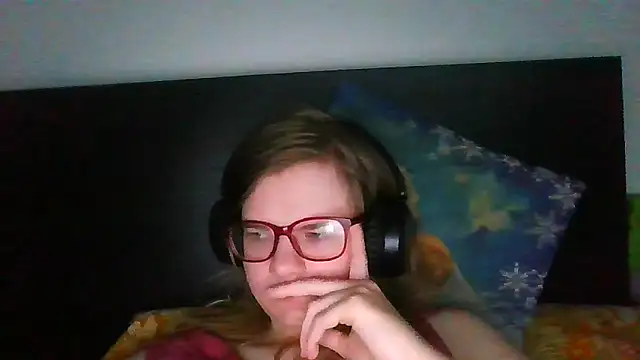 Moonolighta online show from September 22, 6:34 am