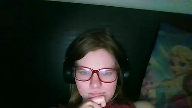 Moonolighta online show from December 1, 12:41 pm