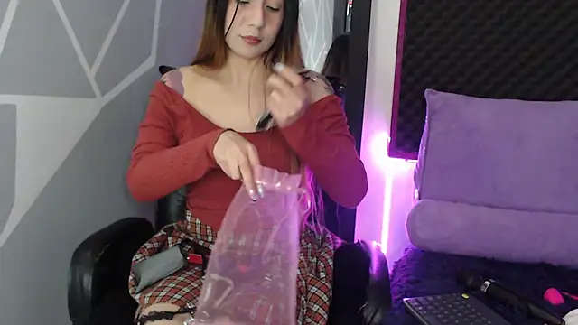 karlamoon23 online show from December 1, 11:07 pm