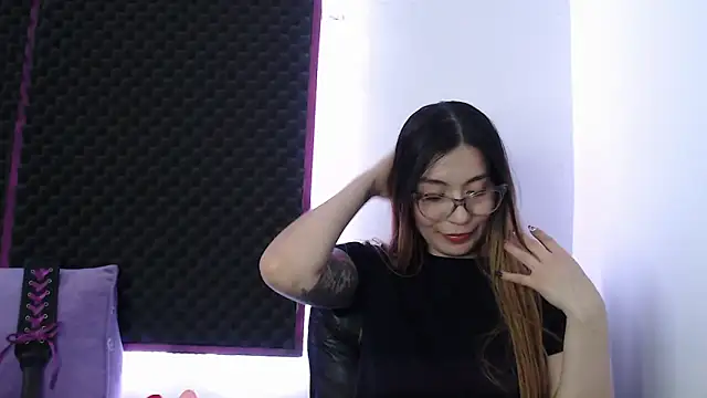 karlamoon23 online show from October 18, 4:48 am