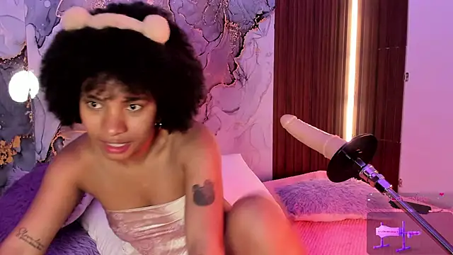 Lolalewis777 online show from November 3, 2:26 am