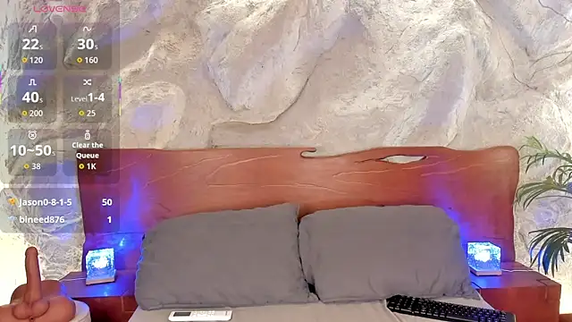 alisonn moon online show from December 18, 10:58 pm