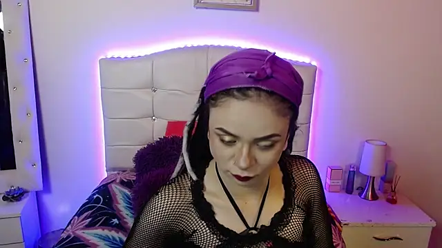 elapetitie online show from September 30, 5:57 am